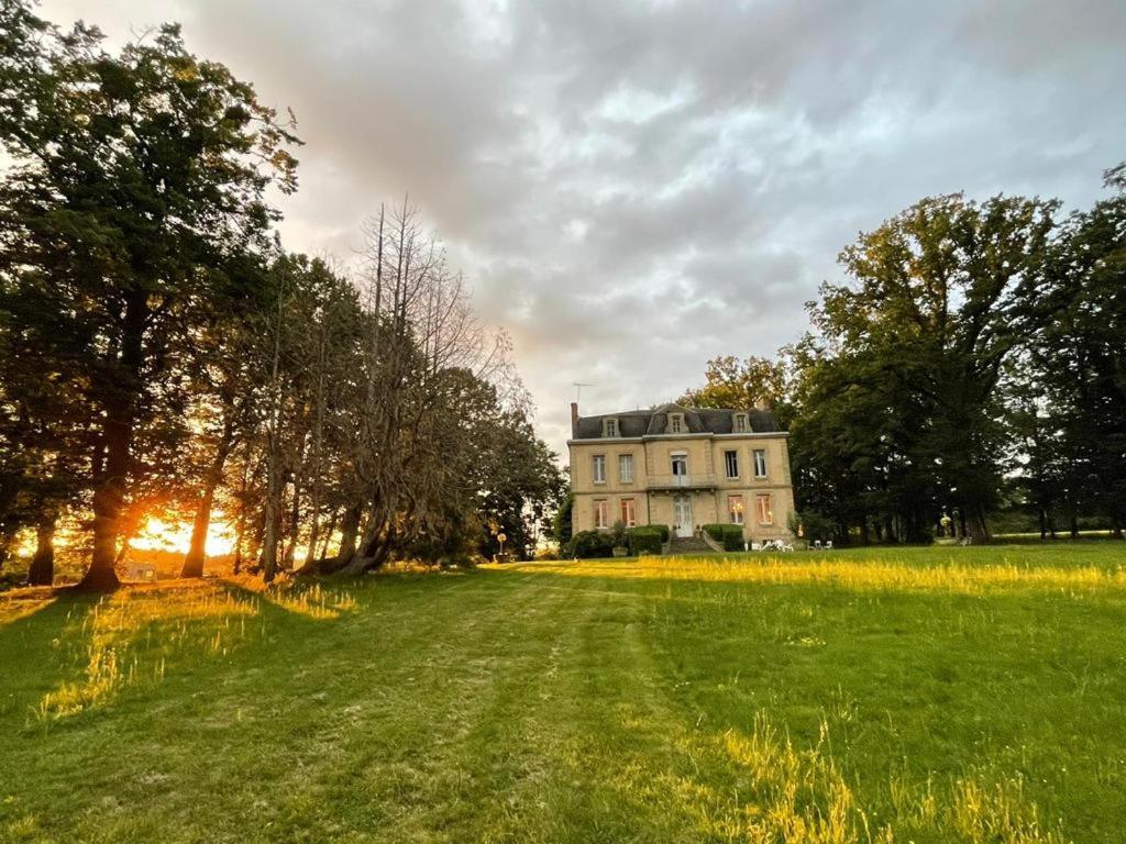Chateau Du Grand Lucay Бурбон-л’Аршамбо Экстерьер фото